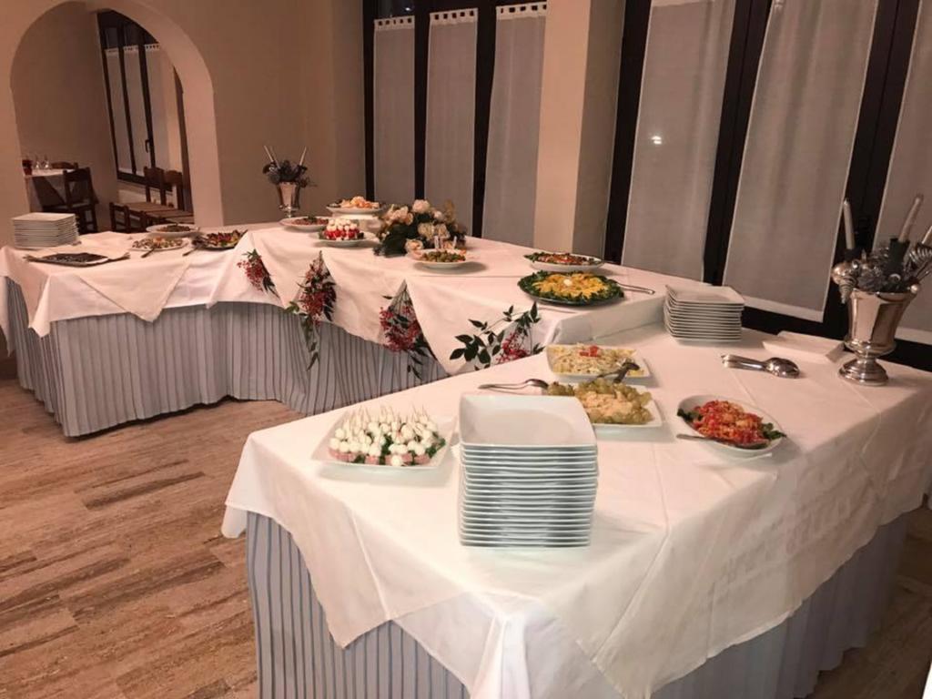 Hotel Ristorante La Grotta Castiglione Delle Stiviere Exteriör bild